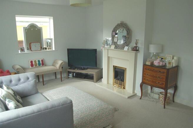 Lounge 2
