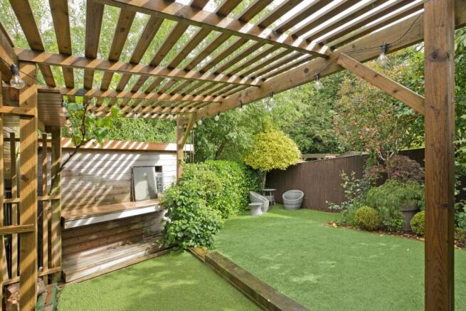 4 bed Town House for sale Image 12