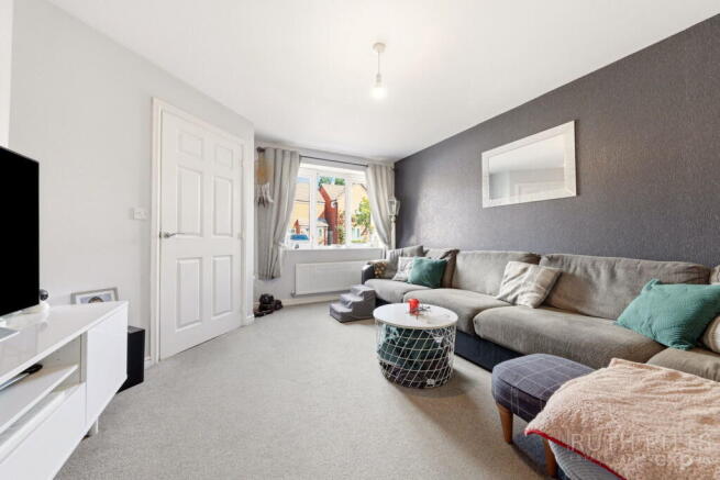 3 bed Semi-Detached for sale Image 4