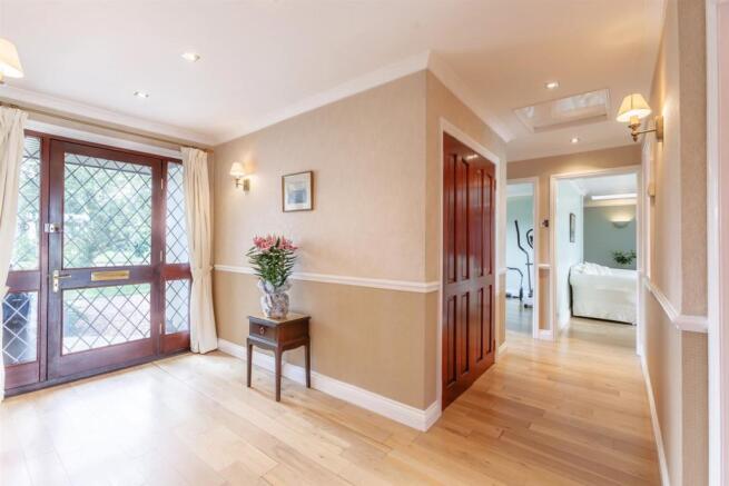 8474313-interior09v2.jpg