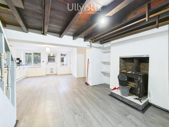 3 bed Terraced for sale Image 5