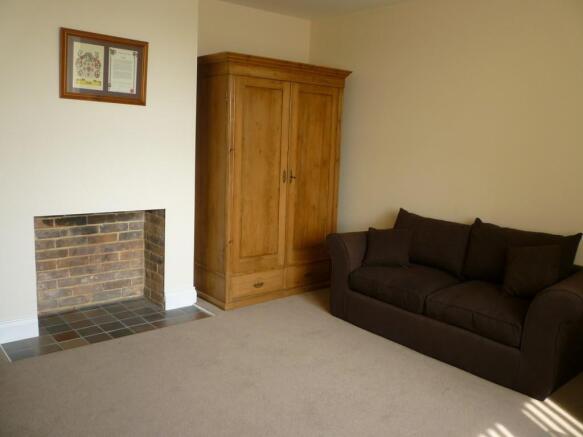 Bedroom 2/Office