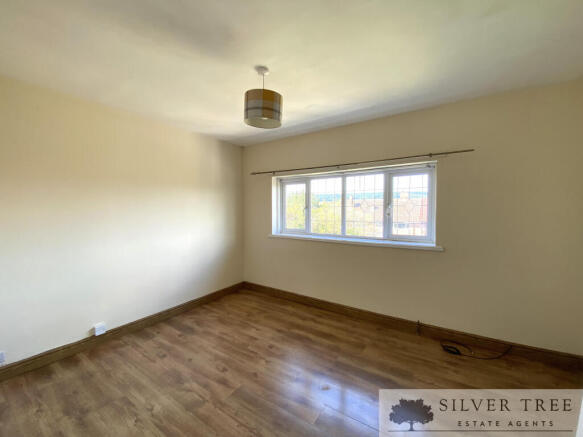 3 bed Terraced for sale Image 8