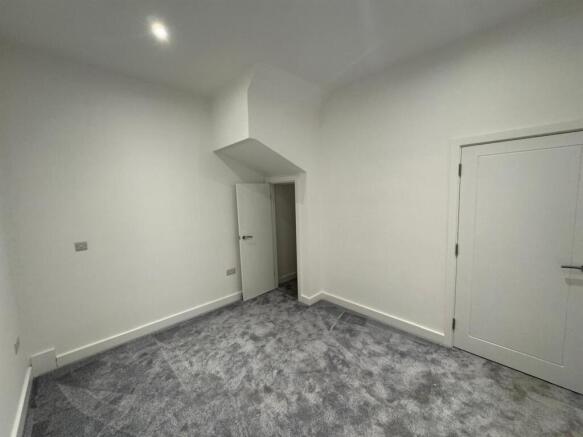 2 bed Apartment for sale Image 10