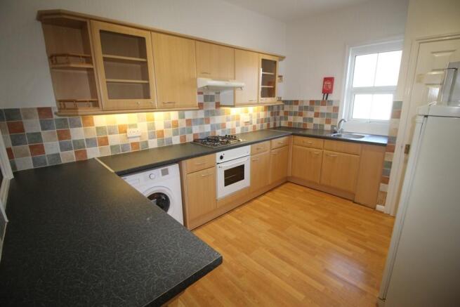 FITTED KITCHEN