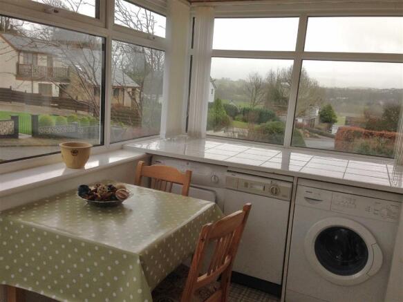 PORCH/UTILITY ROOM