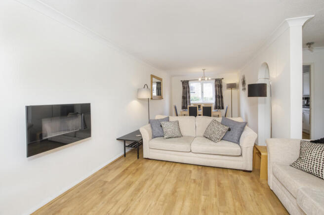 3 bed House to rent Image 11