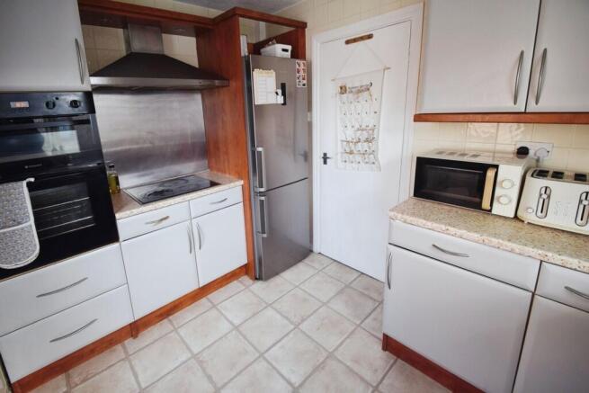 2 bed Semi-Detached Bungalow for sale Image 6