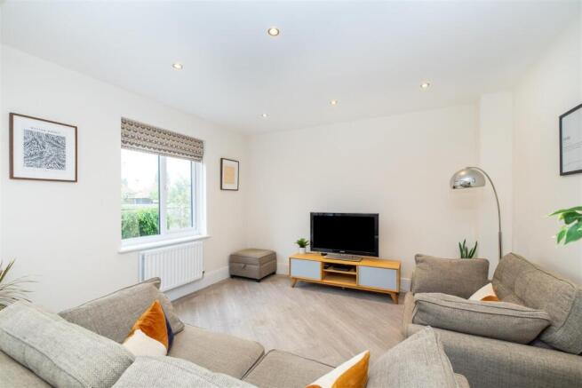 4 bed Detached for sale Image 7