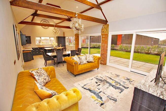 Open plan living dining breakfast kit...