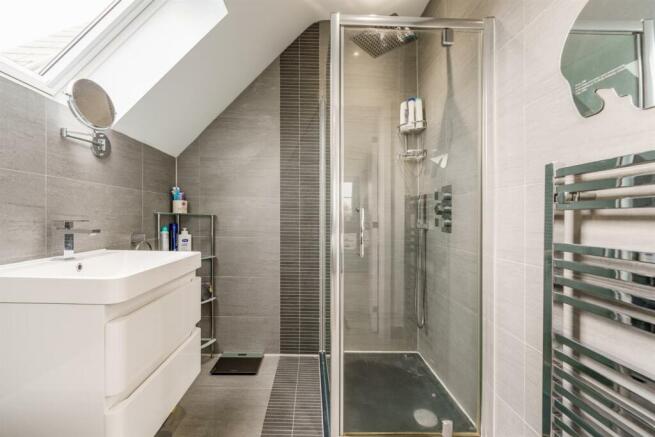 En Suite Shower Room (Bed 1)