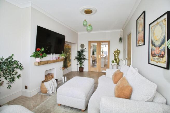 3 bed Terraced for sale Image 6