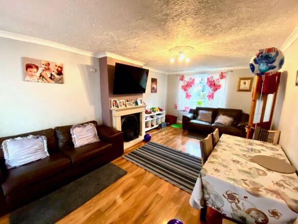 Dual Aspect Lounge