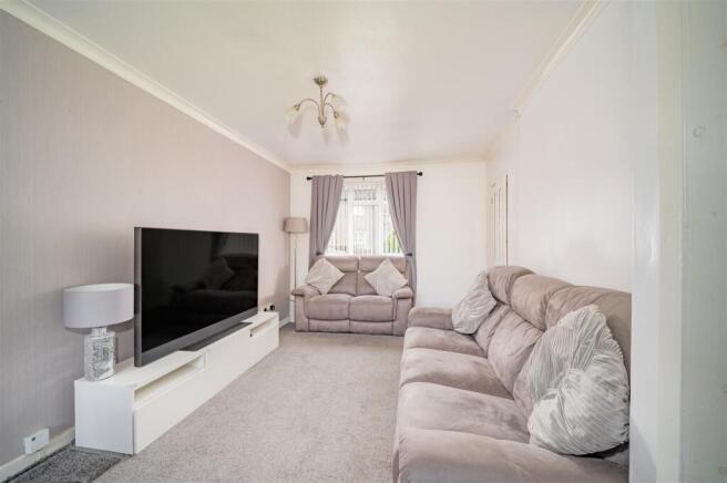 17 Newton Road Dundee-8.JPG