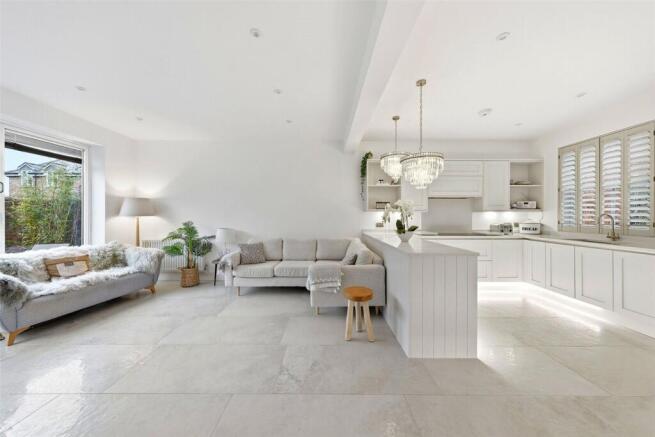 Living/Kitchen