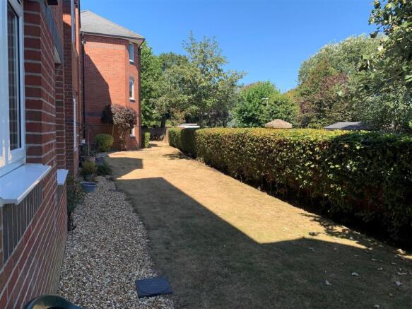 Communal Gardens.jpg