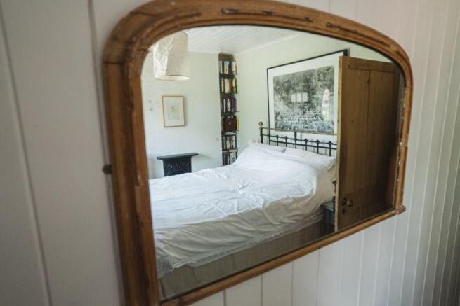 Bedroom 1 (Double)