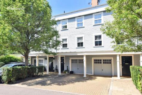 Lewiston Close, Worcester Park, KT4