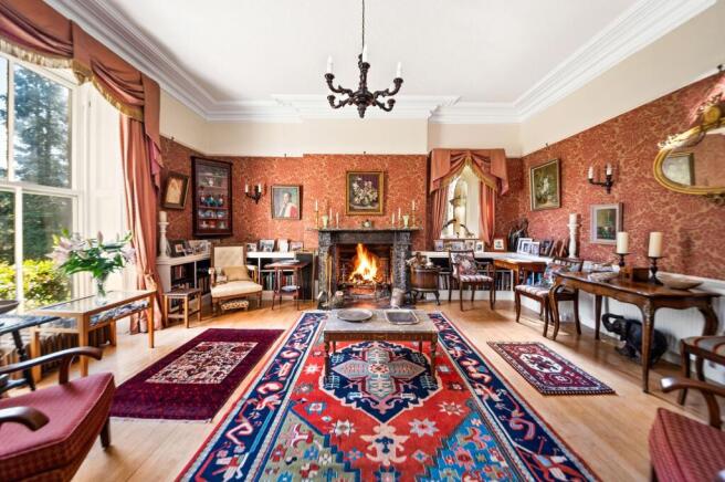 6 bed Detached for sale Image 7
