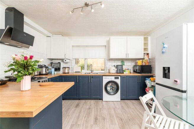 3 bed Terraced for sale Image 6