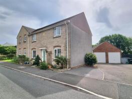 126, Robin Drive, Launceston PL15 9LN