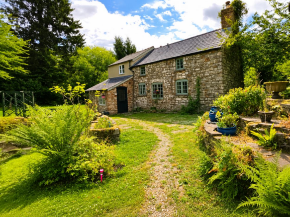 WELL COTTAGE
