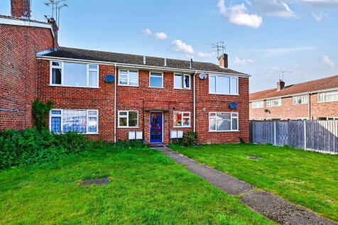 Russell Court, Blackwater