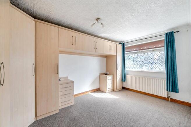 5 bed Detached for sale Image 5