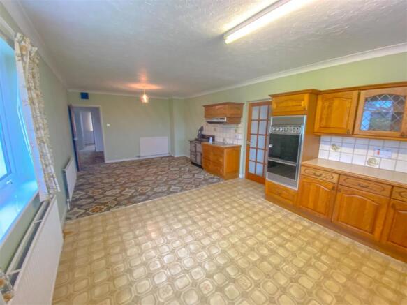 Kitchen Dining Area