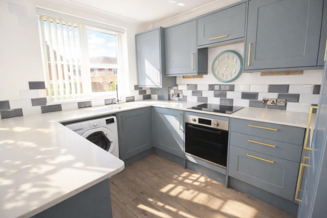 3 bed Terraced for sale Image 9