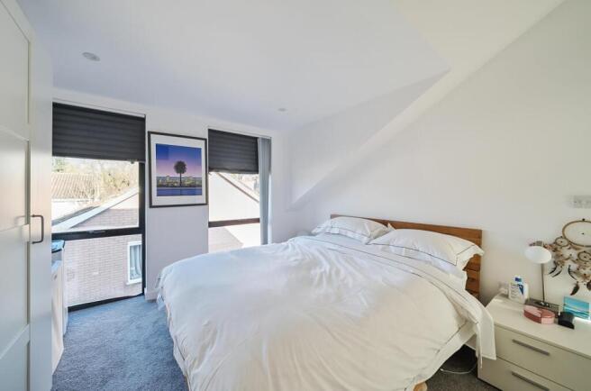 Davidson Frost-Wellings, DFW, Milburn House, Bed.j