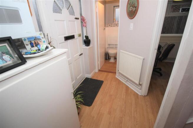 hall wc.JPG