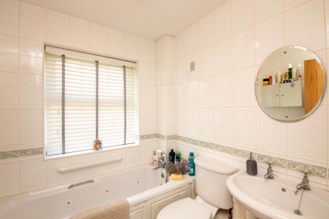 3 bed Detached for sale Image 7