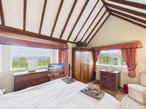 3 bed Semi-Detached for sale Image 10