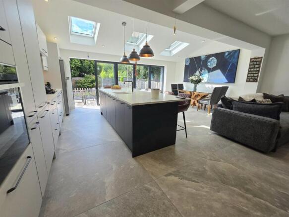 DiningKitchenFamilyRoom2.jpg