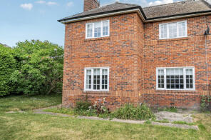 1, Knights Road, Farnham GU9 9BX