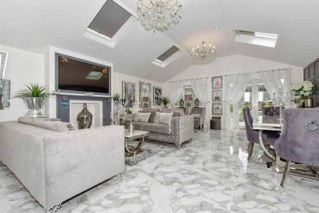 Lounge/Diner