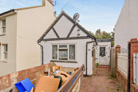 Shawfield Road, Ash, Surrey
