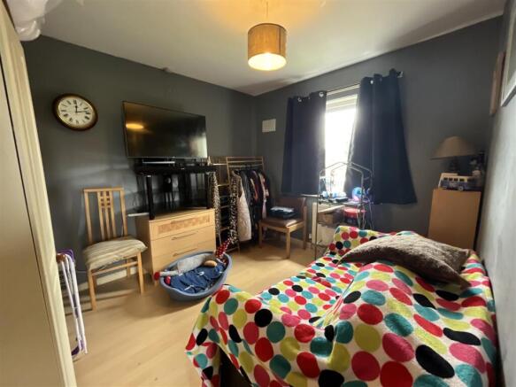 3 bed Semi-Detached for sale Image 8