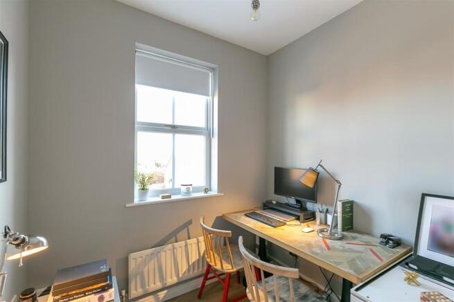 Study/Bedroom 5