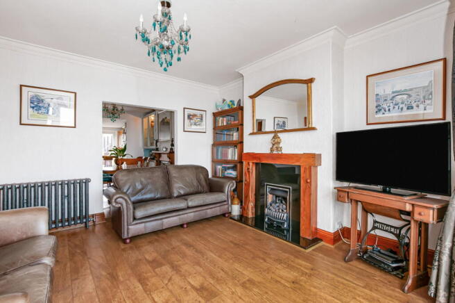 3 bed Terraced for sale Image 6