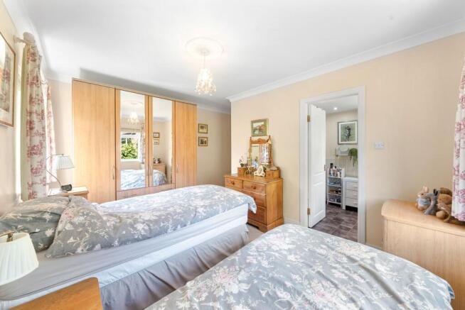 2 bed Flat for sale Image 10