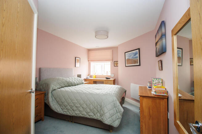 1 bed Ground Flat for sale Image 10