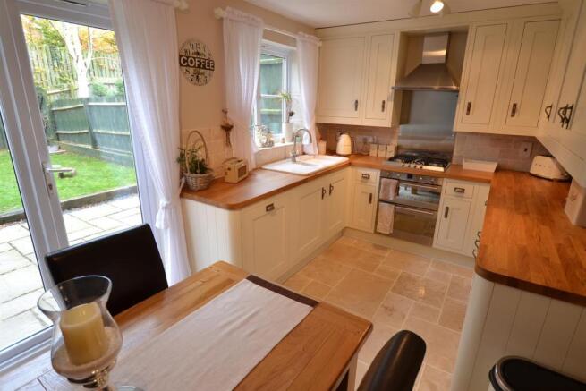 RE-FITTED DINING KITCHEN