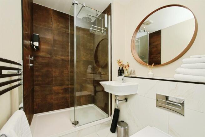 1 bed House for sale Image 10