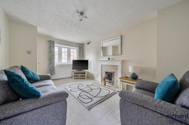Sheerwold Close, Stratton St Margaret, Swindon, SN3 photo 4