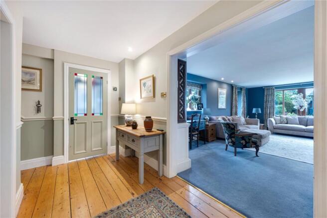 Hall/ Lounge