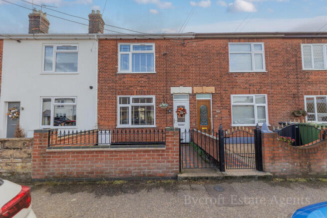 3-bed terraced on Tan Lane, Caister-on-sea, £215,000