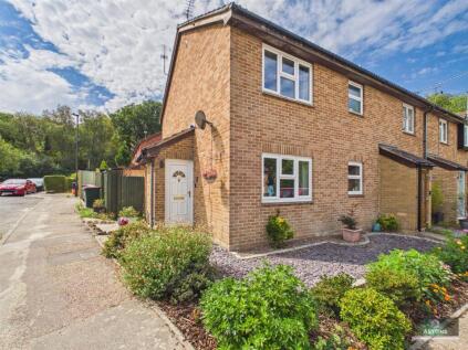 St. Sampson Road, Cottesmore Green