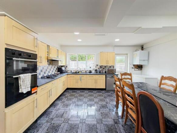 Kitchen / Diner